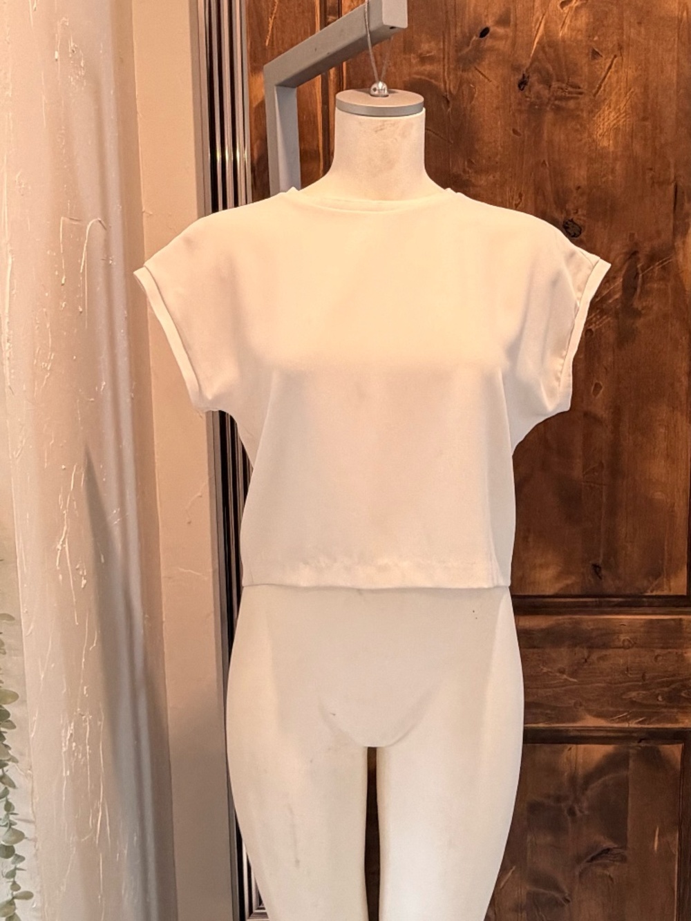 Forever 21 Contemporary White Boxy Short‑Sleeve Top – Size XS